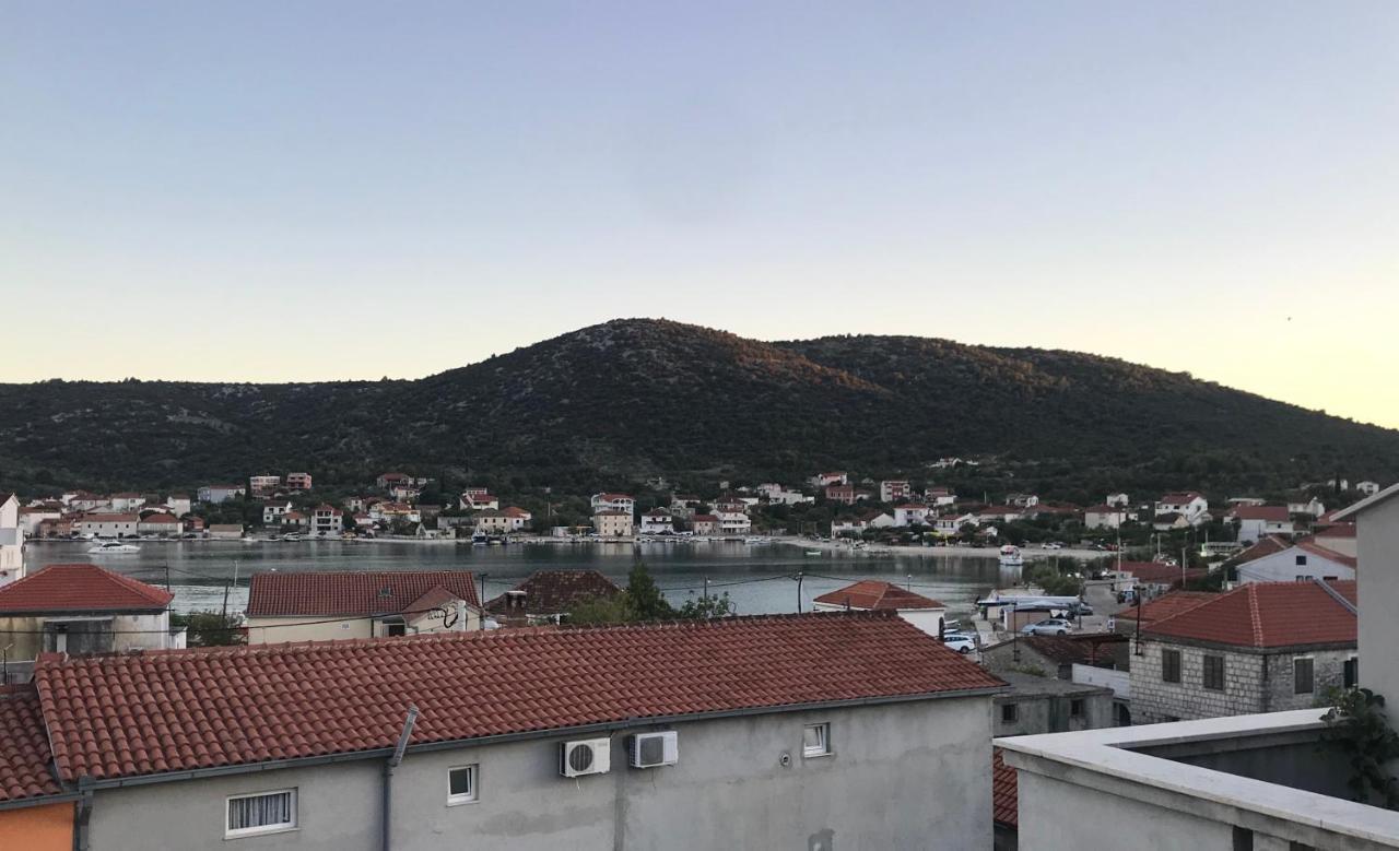 Apartment Laguna Vinišće Exterior foto