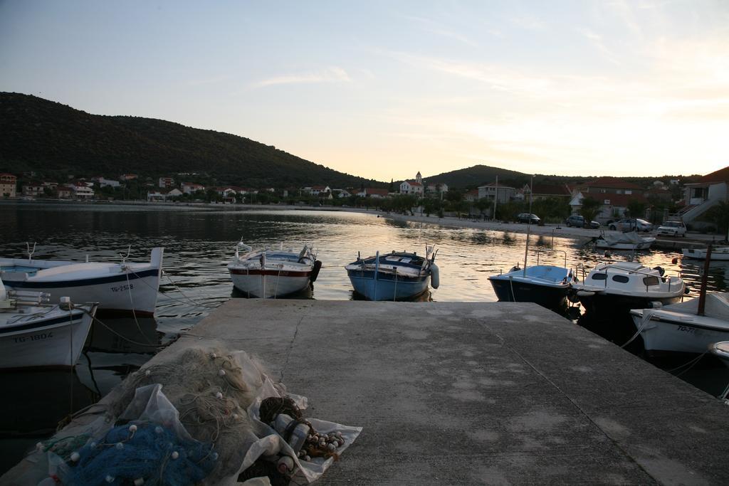 Apartment Laguna Vinišće Exterior foto